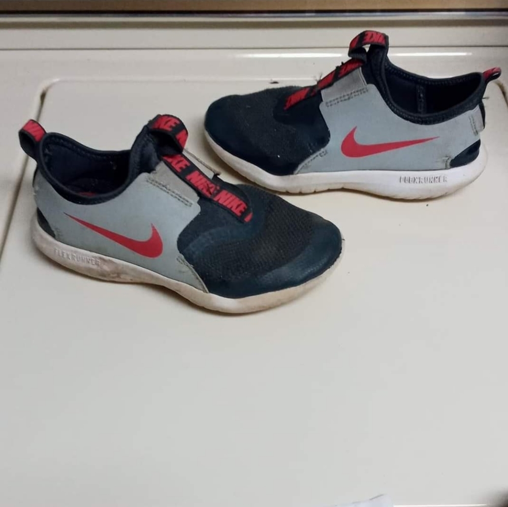 Boys Nike size 13